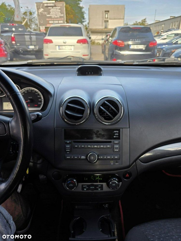 Chevrolet Aveo - 14