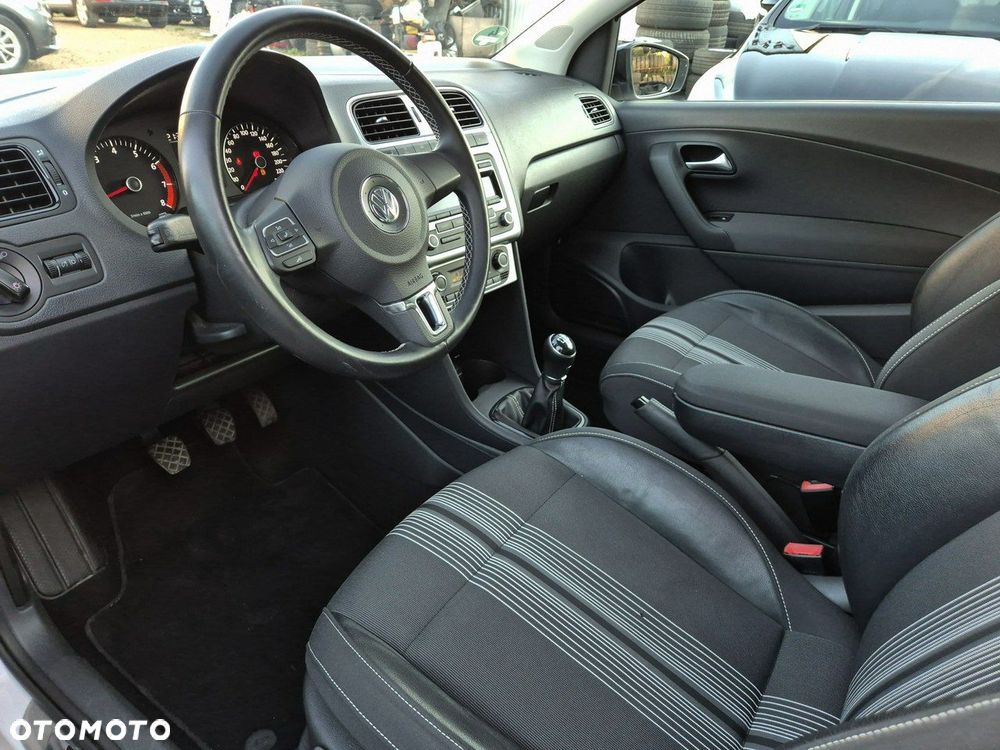 Volkswagen Polo 1.4 MATCH - 12