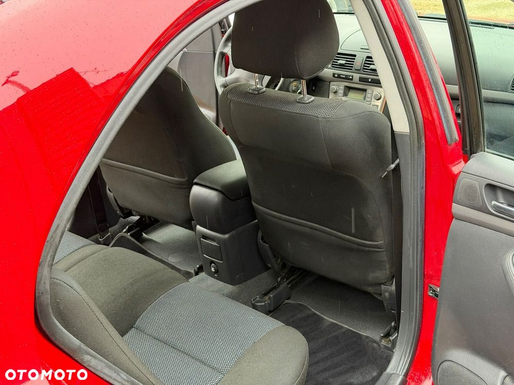 Toyota Avensis - 26