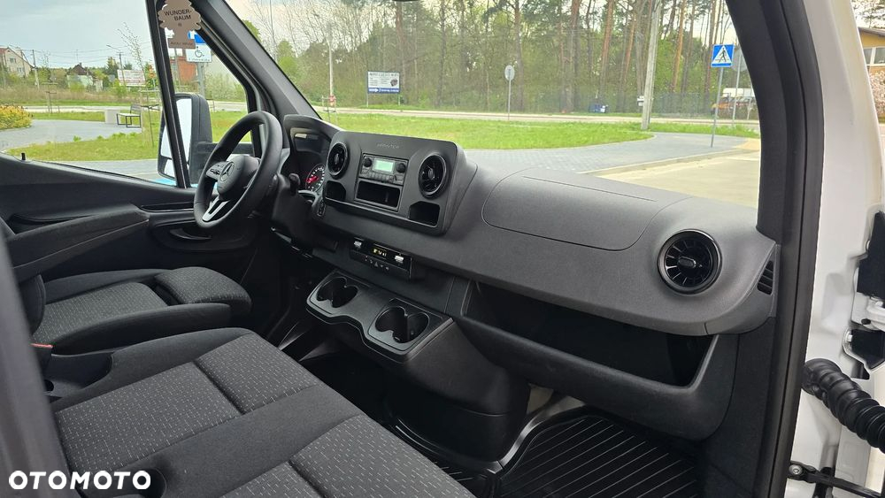 Mercedes-Benz SPRINTER 319 CDI 907 MAXI ❗️❗️ / AUTOMAT / ŁOPATKI / PODUSZKI PNEUMATYCZNE / KONTENER 10EP JEGGER / FULL OPCJA  / LEDY / XENON / WEBASTO / KONTENER MEBLOWY / RAMA / LAWETA / SALON POLSKA ❗❗ - 32