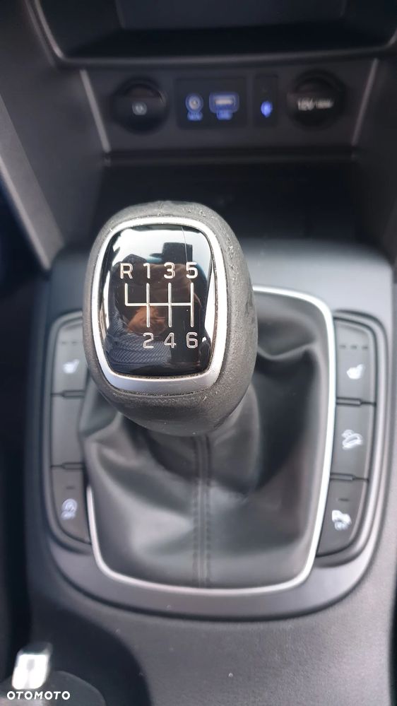 Hyundai Kona - 35