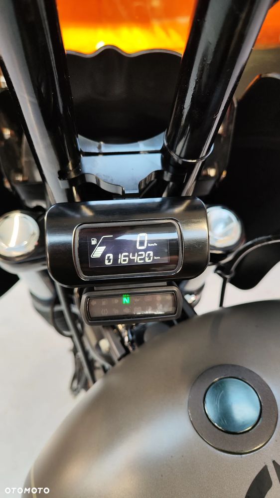 Harley-Davidson Softail Street Bob - 29