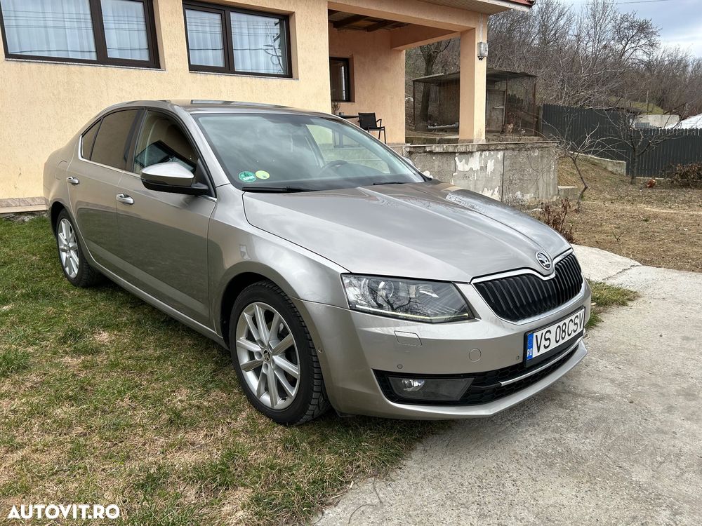Skoda Octavia 1.6 TDI (Green tec) DSG Style - 2