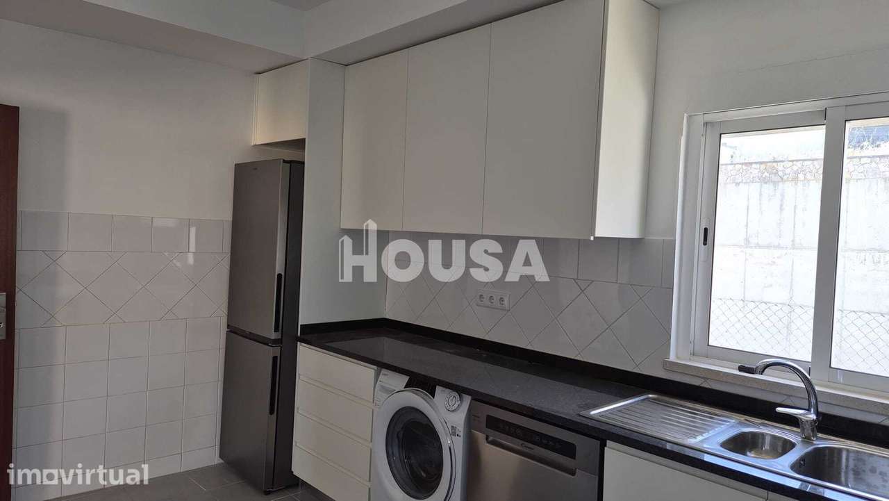 Moradia T3 Renovada | Azoia – Leiria - Grande imagem: 2/19