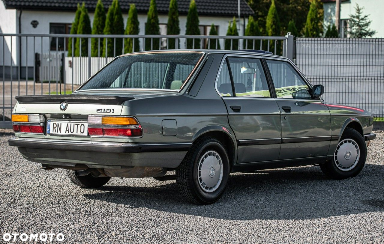 BMW Seria 5 518 i - 9