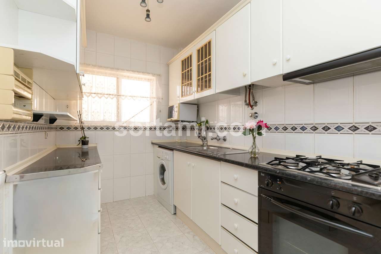 Apartamento T2 Venda em Quarteira,Loulé - Grande imagem: 4/12