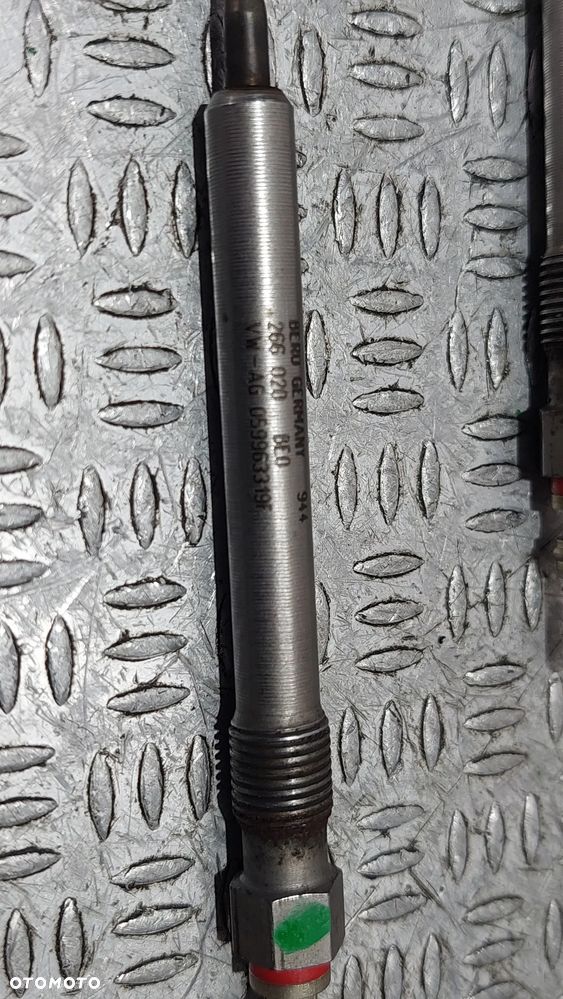 ŚWIECE ŻAROWE VW AUDI NR 059963319F - 2