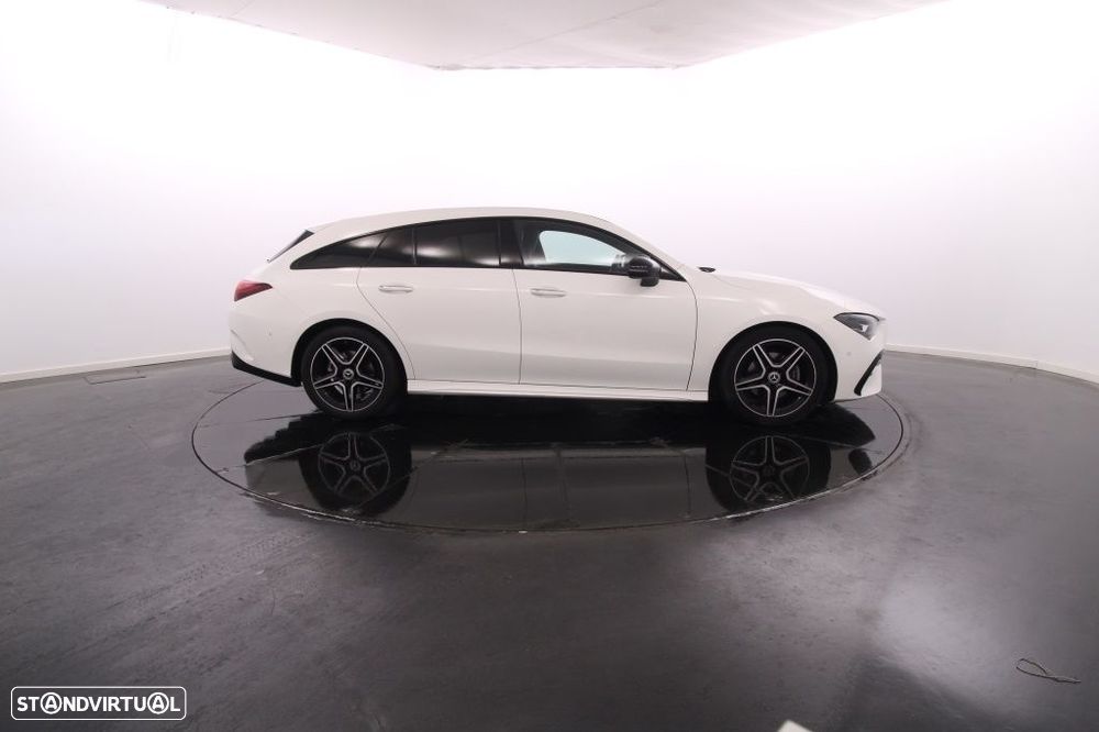 Mercedes-Benz CLA 180 d Shooting Brake AMG Line Aut. - 9