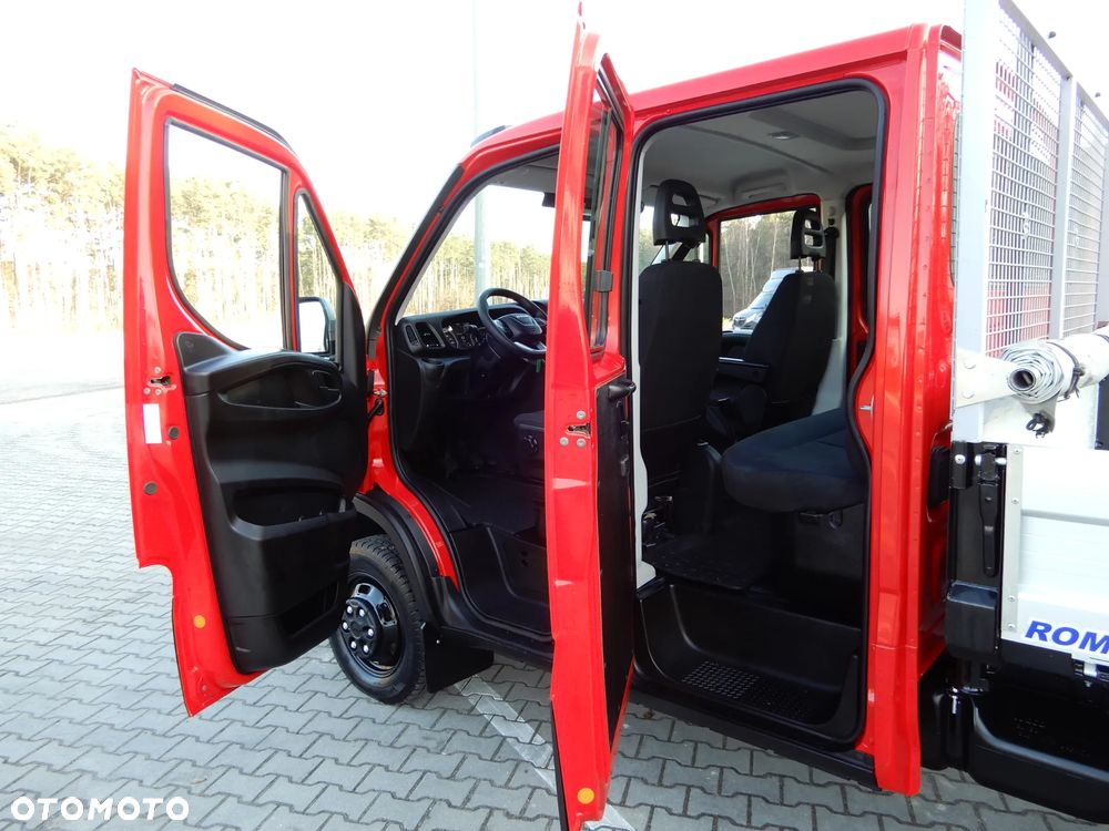 Iveco DAILY 35C16 Brygadowy Dubel Doka + Wywrotka Renomowanej Firmy RomCar Wywrot Kiper x 3 Skrzynia 3004 mm Blokada Mostu Rozstaw Osi 3750 mm HAK 3500 Stan 6-Cio Osobowy + 755 Kg Ładowność Auta Jak NOWY POLECAM - 34