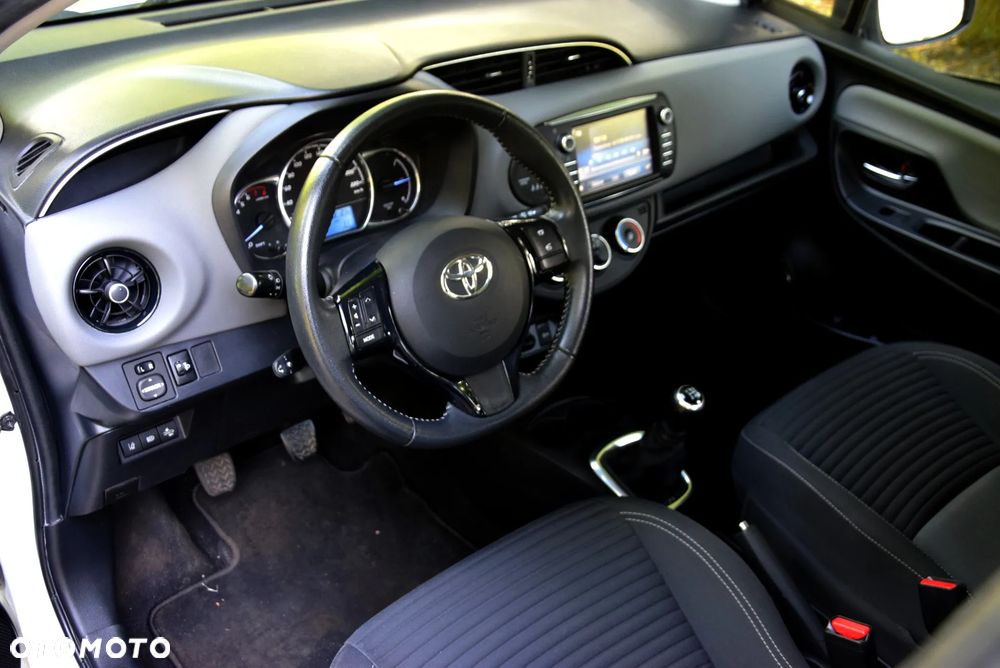 Toyota Yaris - 15