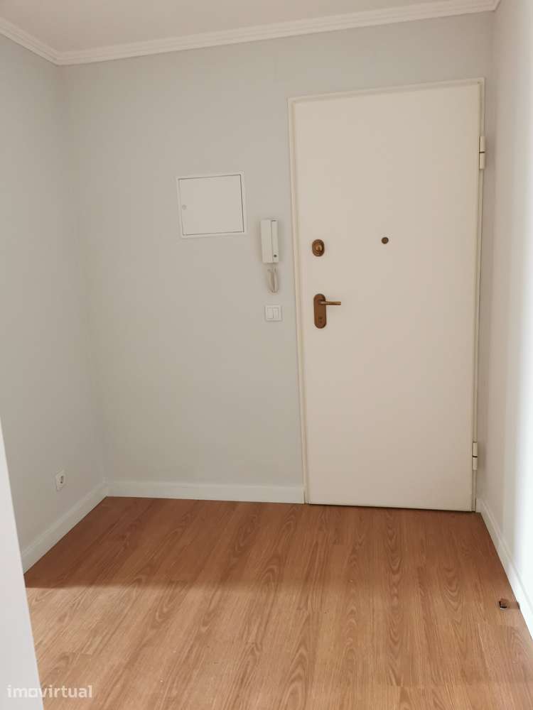 Apartamento T2 Portela de Sintra com jardim - Grande imagem: 4/10