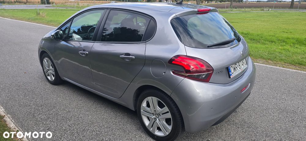 Peugeot 208 PureTech 82 Stop & Start Signature - 4