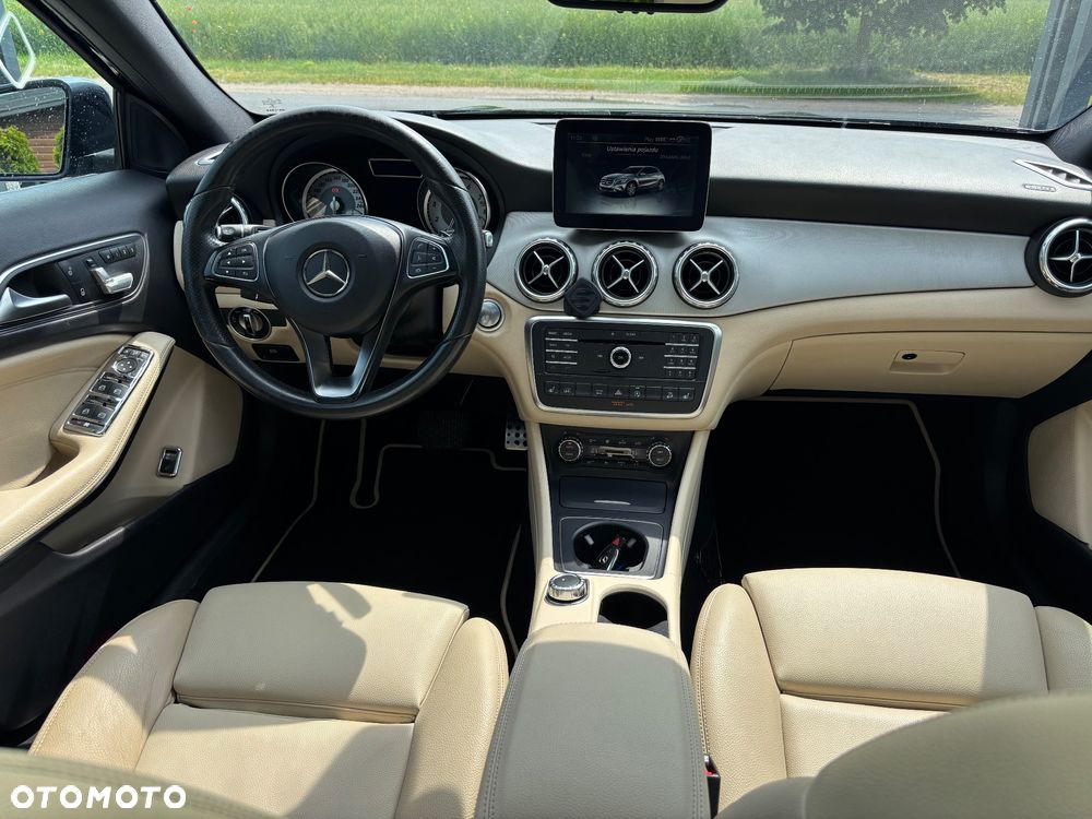 Mercedes-Benz GLA 250 4-Matic - 9