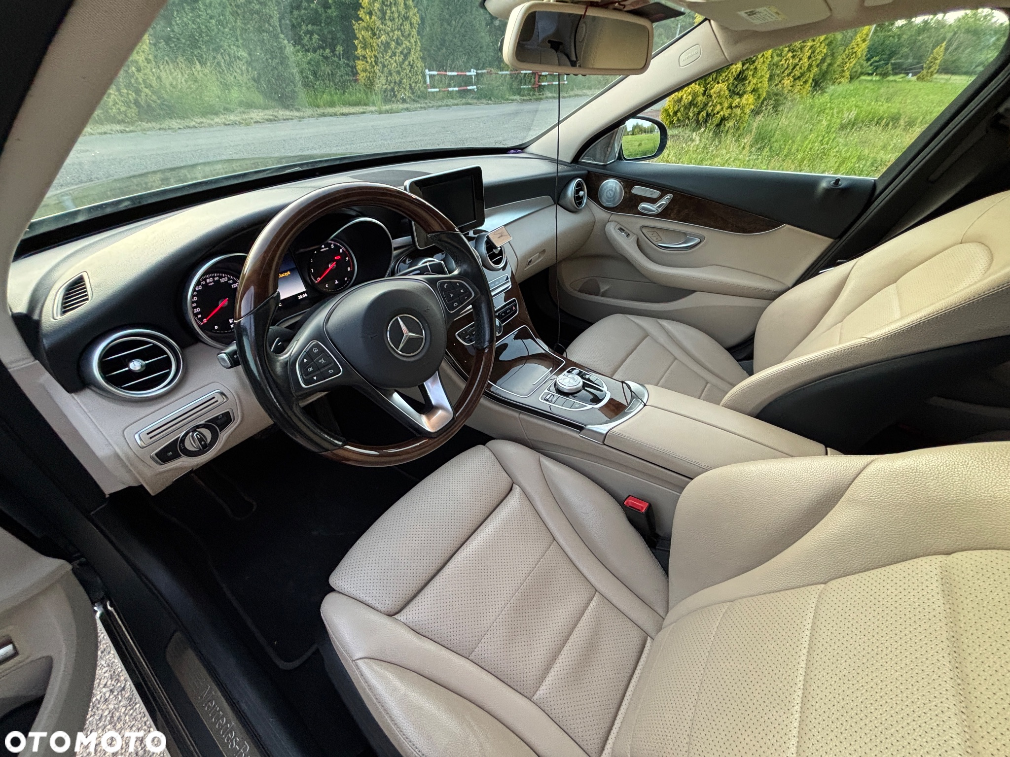 Mercedes-Benz Klasa C 300 9G-TRONIC - 9
