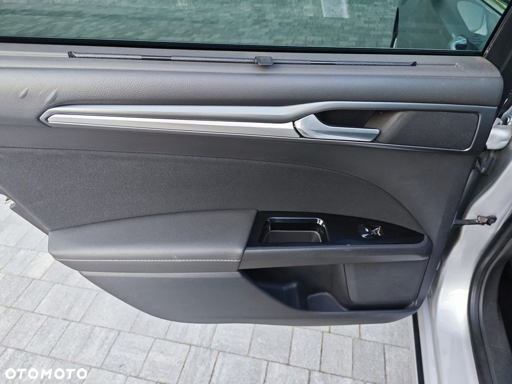 Ford Mondeo 2.0 TDCi Titanium PowerShift - 34