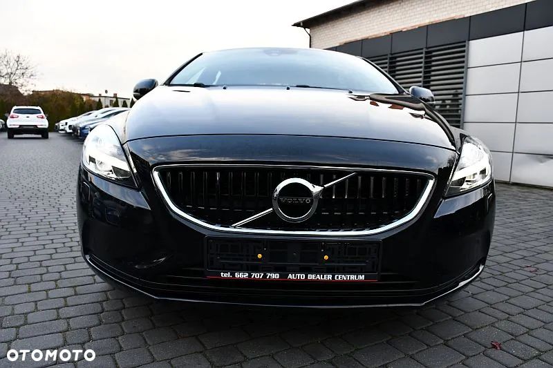 Volvo V40 D2 Momentum - 25