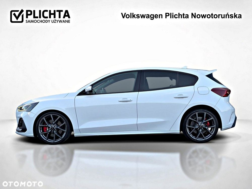 Ford Focus 2024 photo 2