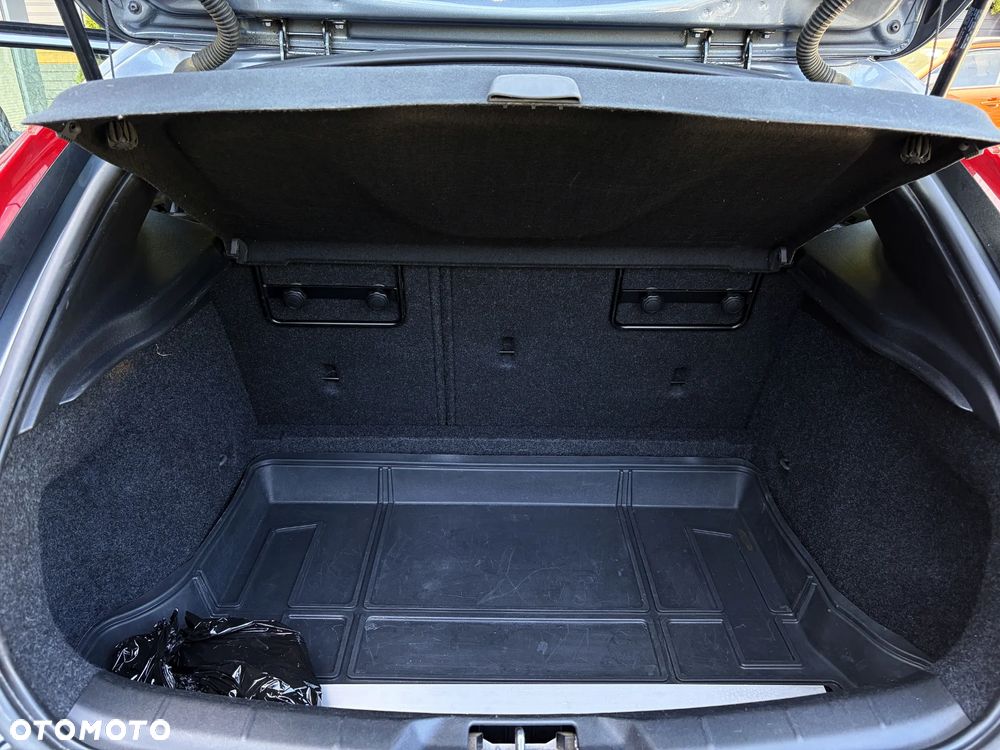 Volvo V40 Cross Country D2 Geartronic Momentum - 34
