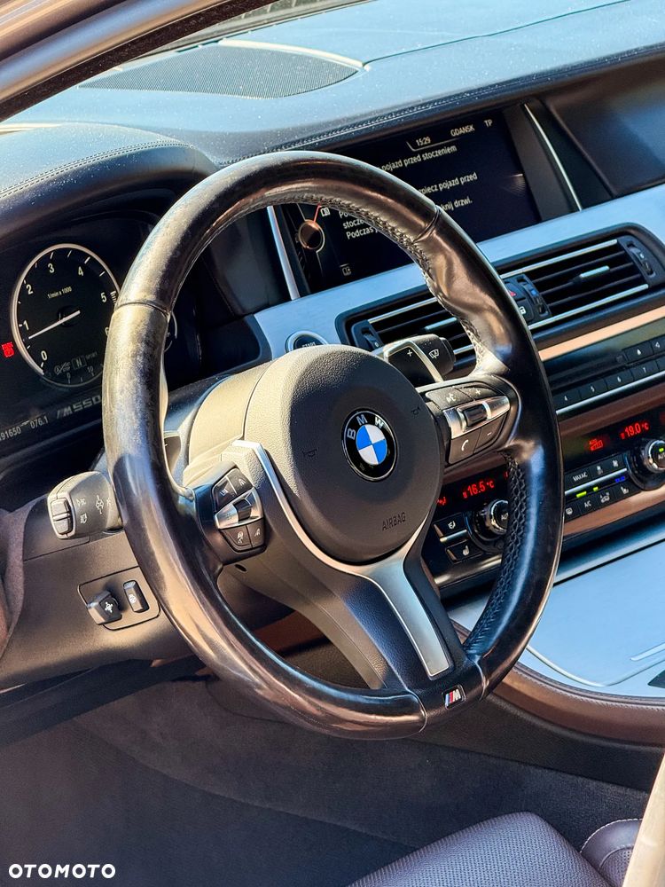BMW Seria 5 M550d xDrive - 13