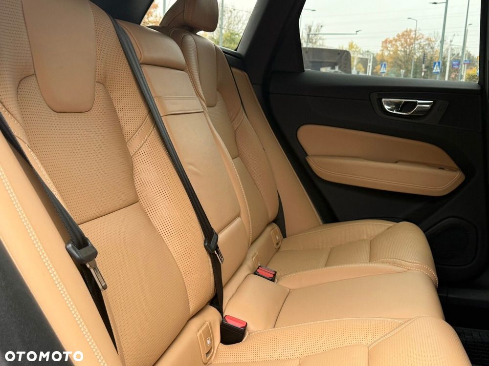 Volvo XC 60 T5 AWD Inscription - 22