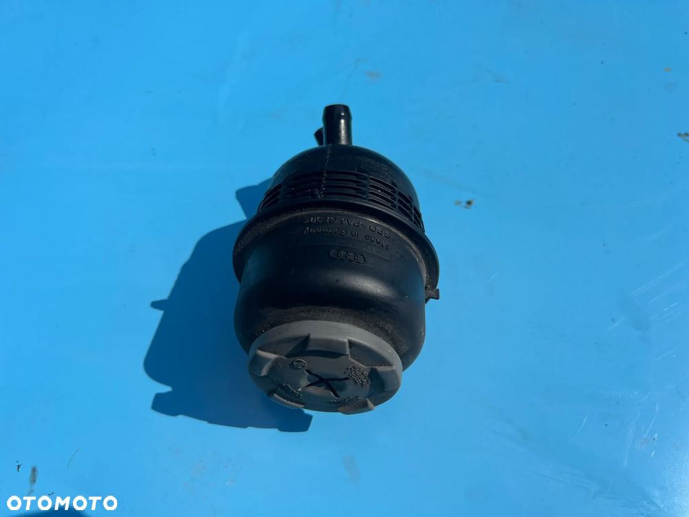ZBIORNIK ZBIORNICZEK PŁYNU WSPOMAGANIA AUDI A4 B8 A5 8T 4F0422371 - 1