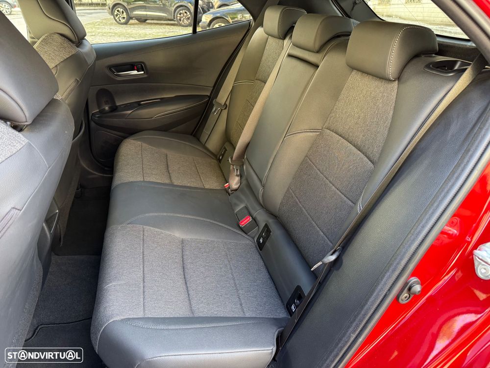 Toyota Corolla 1.8 Hybrid Square Collection - 38