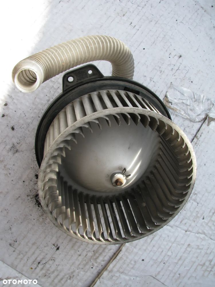 DMUCHAWA WENTYLATOR NAWIEWUMazda 323F - 4