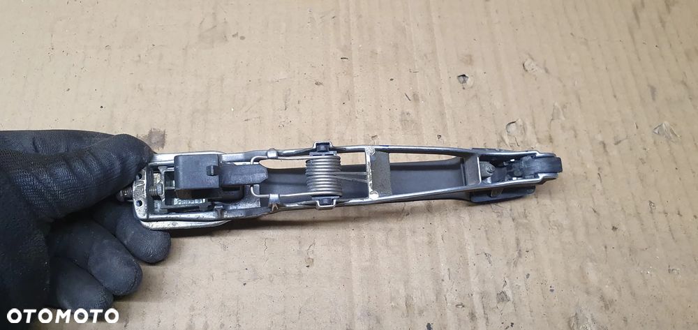 Klamka zewnętrzna lewy tył tylna lewa Mercedes W201 190 - 5