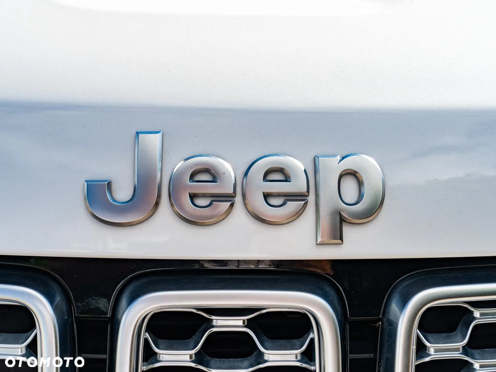 Jeep Grand Cherokee 5.7 V8 HEMI 4WD Automatik Summit - 32