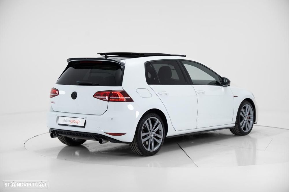 VW Golf - 4