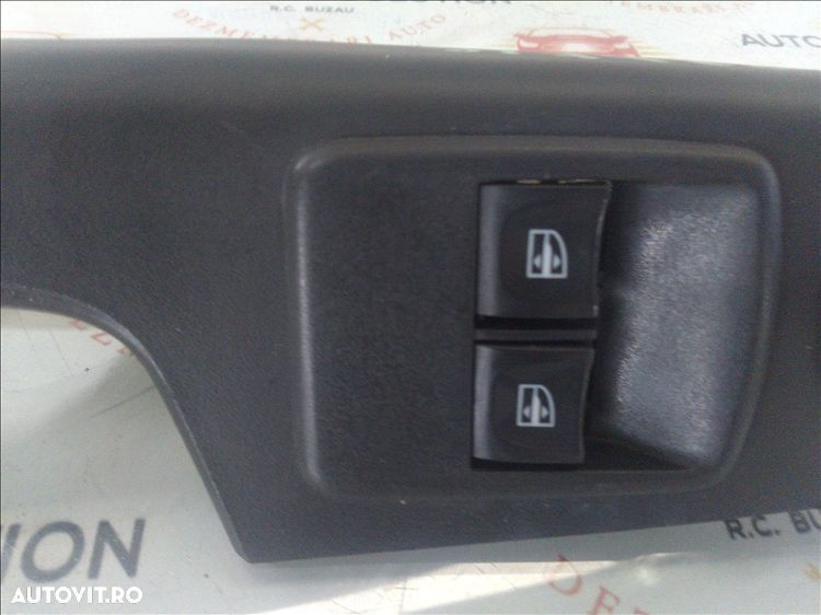 butoane geamuri renault trafic 1.6dci an fabr.2017 - 1
