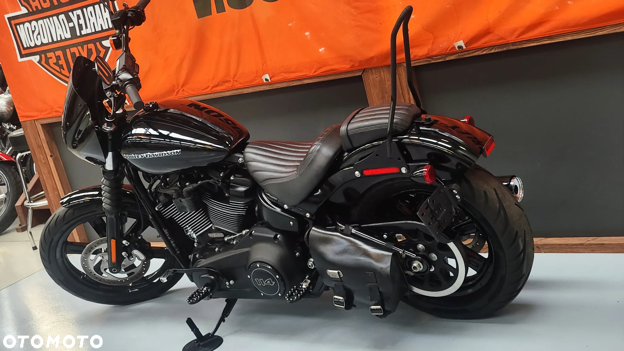 Harley-Davidson Softail Street Bob - 4