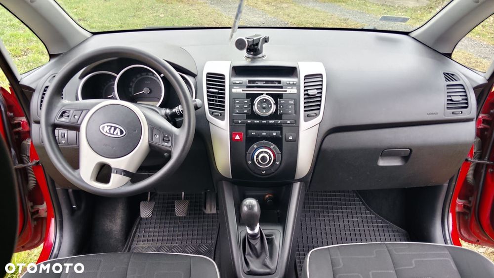 Kia Venga 1.4 L - 11