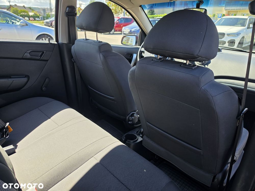 Chevrolet Aveo 1.2 16V Base+ - 14