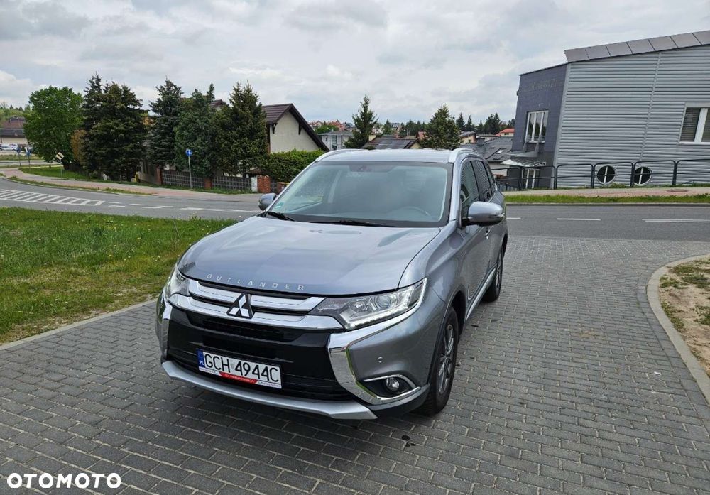 Mitsubishi Outlander - 3