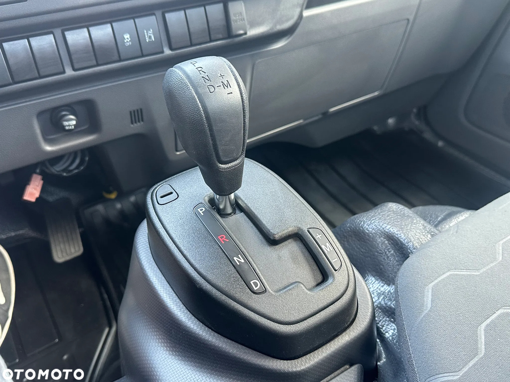 Isuzu M21 GENERATION 2 - 17