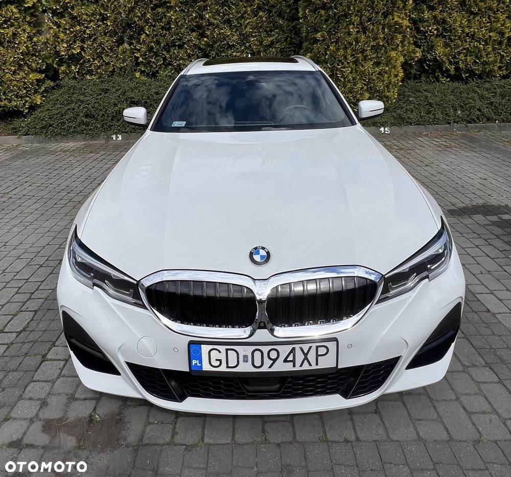BMW Seria 3 320d xDrive M Sport - 9