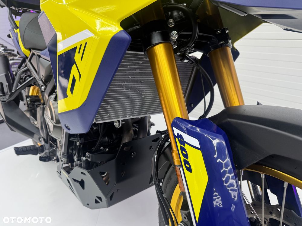 Suzuki V-STROM - 24