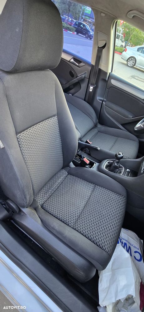 VOLKSWAGEN Golf 2010 — imagine 9