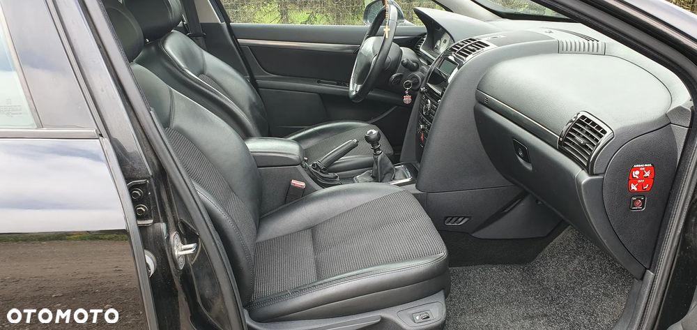 Peugeot 407 HDi 140 Business Line - 11