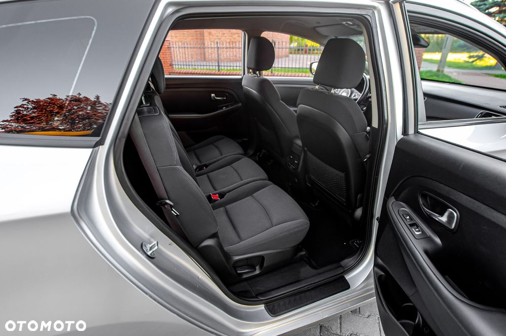 Kia Carens 1.7 CRDi Vision - 22