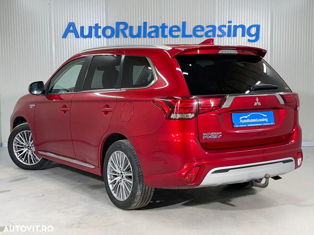Mitsubishi Outlander 2.4 4WD Plug-In Hybrid - 4