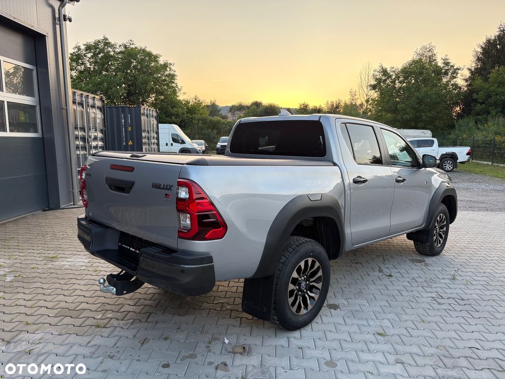 Toyota Hilux 2.8 D-4D Double Cab GR Sport 4x4 - 9