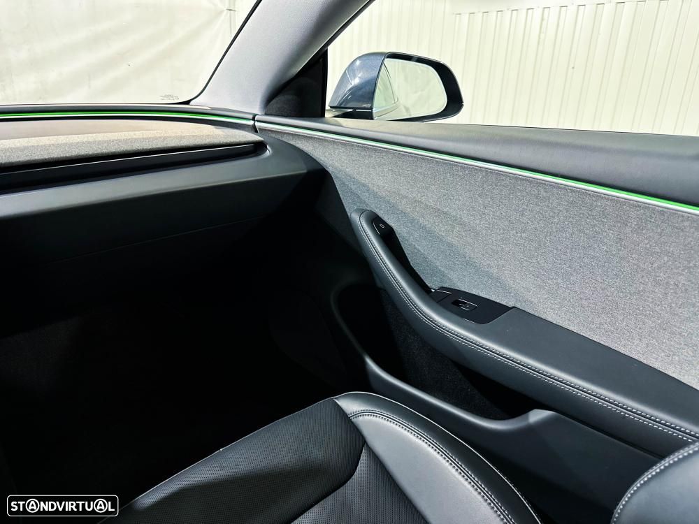 Tesla Model 3 Standard Range Plus RWD - 25