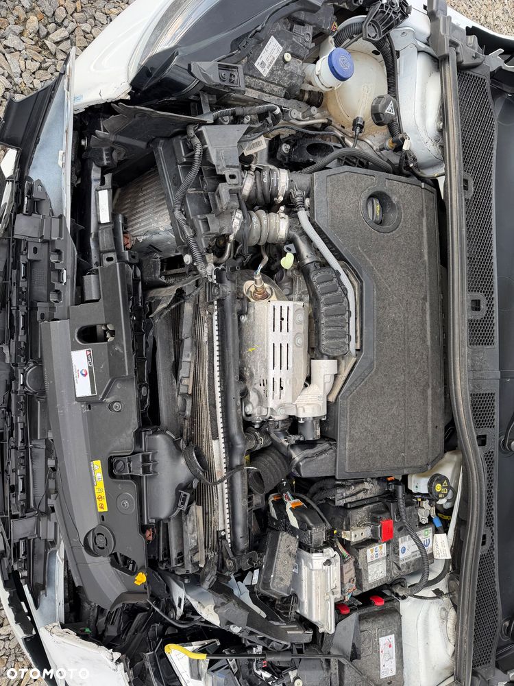 Peugeot 208 1.2 mHEV GT - 12