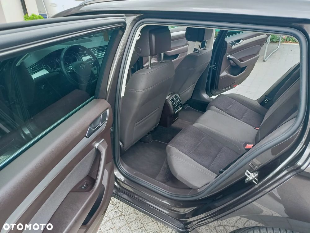 Volkswagen Passat 2.0 TDI BMT Comfortline DSG - 11