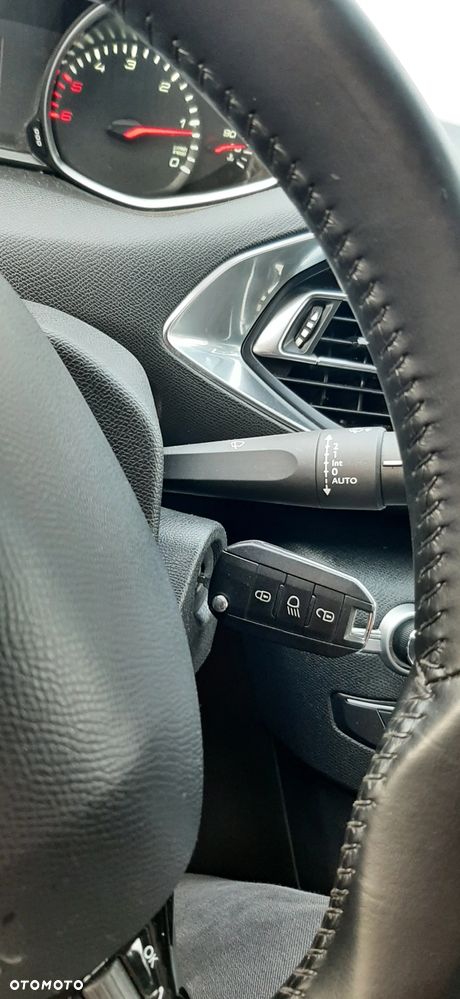 Peugeot 308 1.6 BlueHDi Active S&S - 33