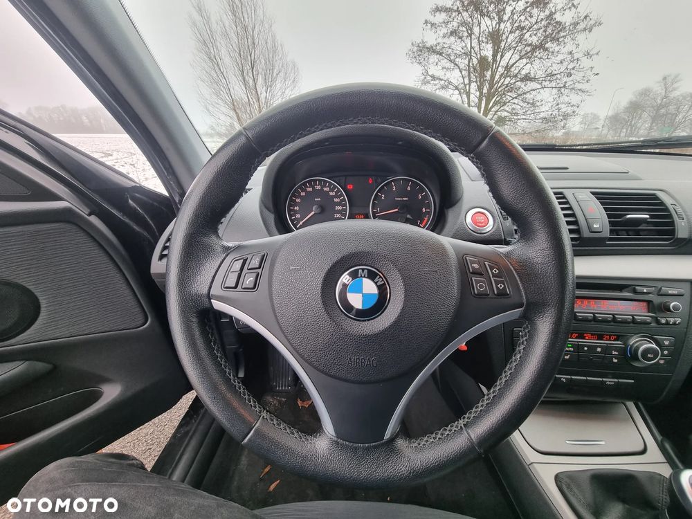 BMW Seria 1 116i Edition Sport - 24