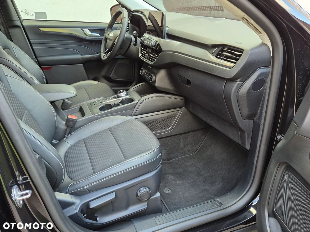 Ford Kuga 2.5 FHEV FWD Titanium X - 27