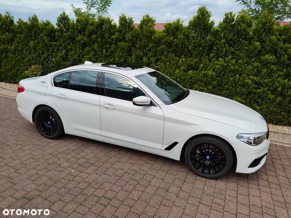 BMW Seria 5 530i mHEV Luxury Line sport - 17
